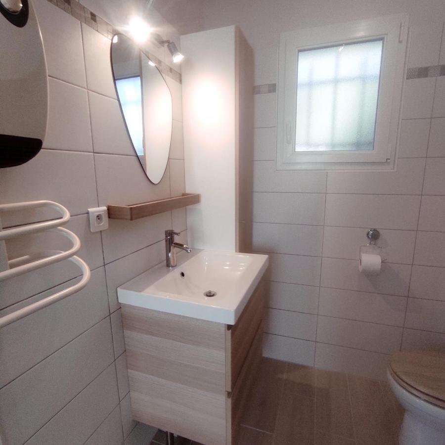 maison aubenas Ucel Extérieur photo